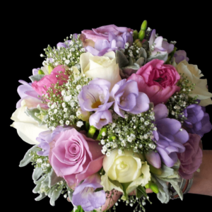 TRADITIONAL ROUND WEDDING BOUQUET