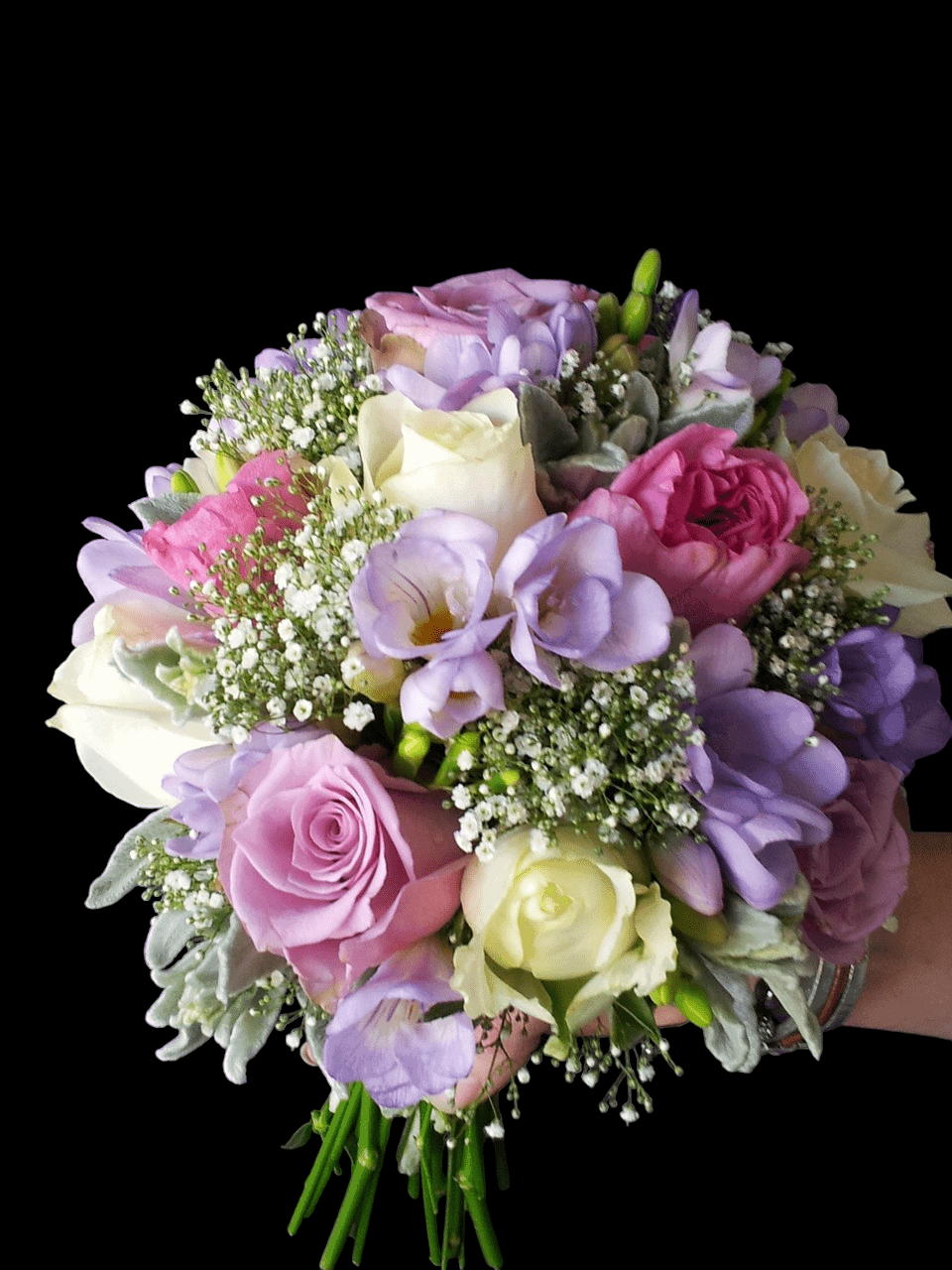 TRADITIONAL ROUND WEDDING BOUQUET