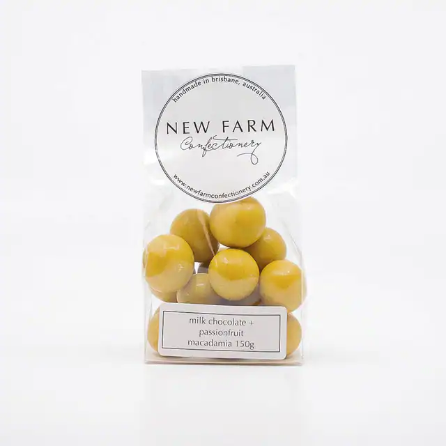 MILK CHOCOLATE+PASSIONFRUIT COATED MACADAMIA NUT 150G