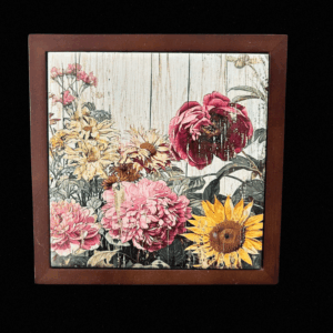 RUSTIC BLOOM TILE